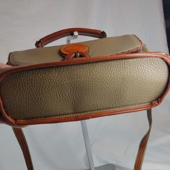 Dooney & Bourke Vintage All Weather Pebbled Leather Satchel W Strap - Picture 15 of 15